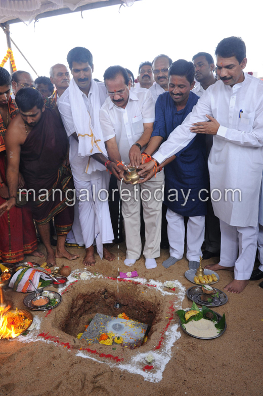 DVS lays foundation for Padil-Bajal underbridge